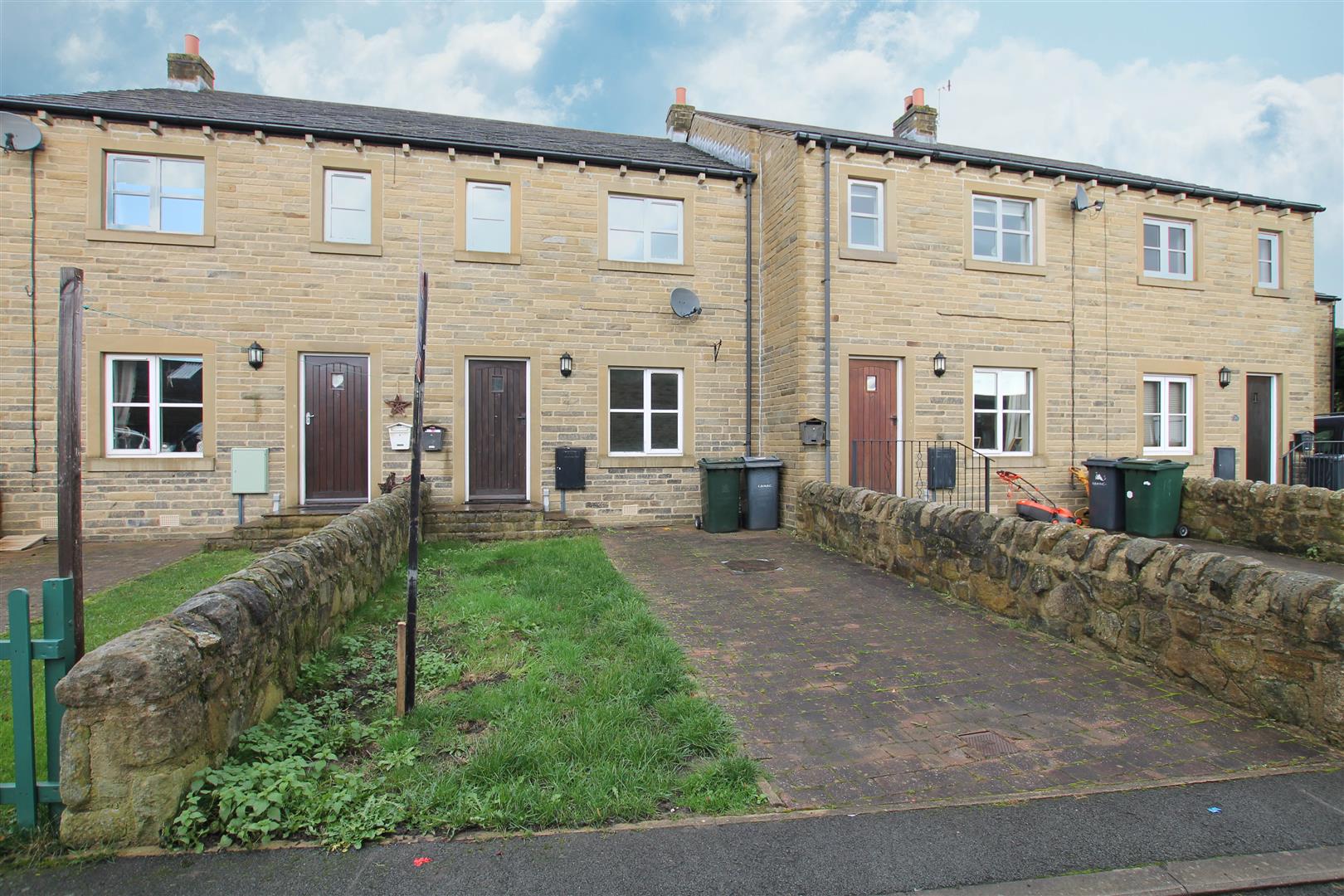 St. Johns Close, Silsden Wilman & Lodge